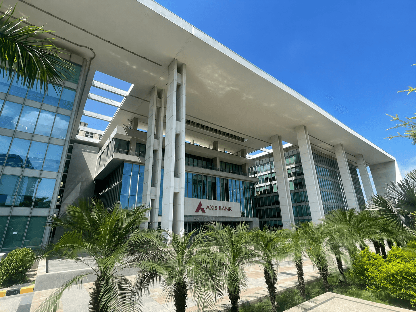 Max Life Insurance office network